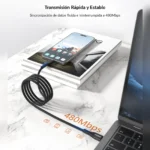Cable Choetech XCC-1008 conectando un celular a una laptop para transferir datos a 480 Mbps