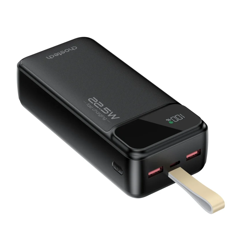 Power bank Choetech B730 visto en ángulo, con 2 puertos USB-A, 1 puerto USB-C y pantalla LED